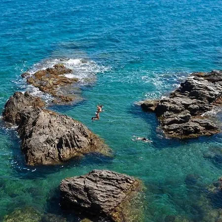 Сasa de vacaciones T3 La Crique- Piscine -terrasses -wifi -parking